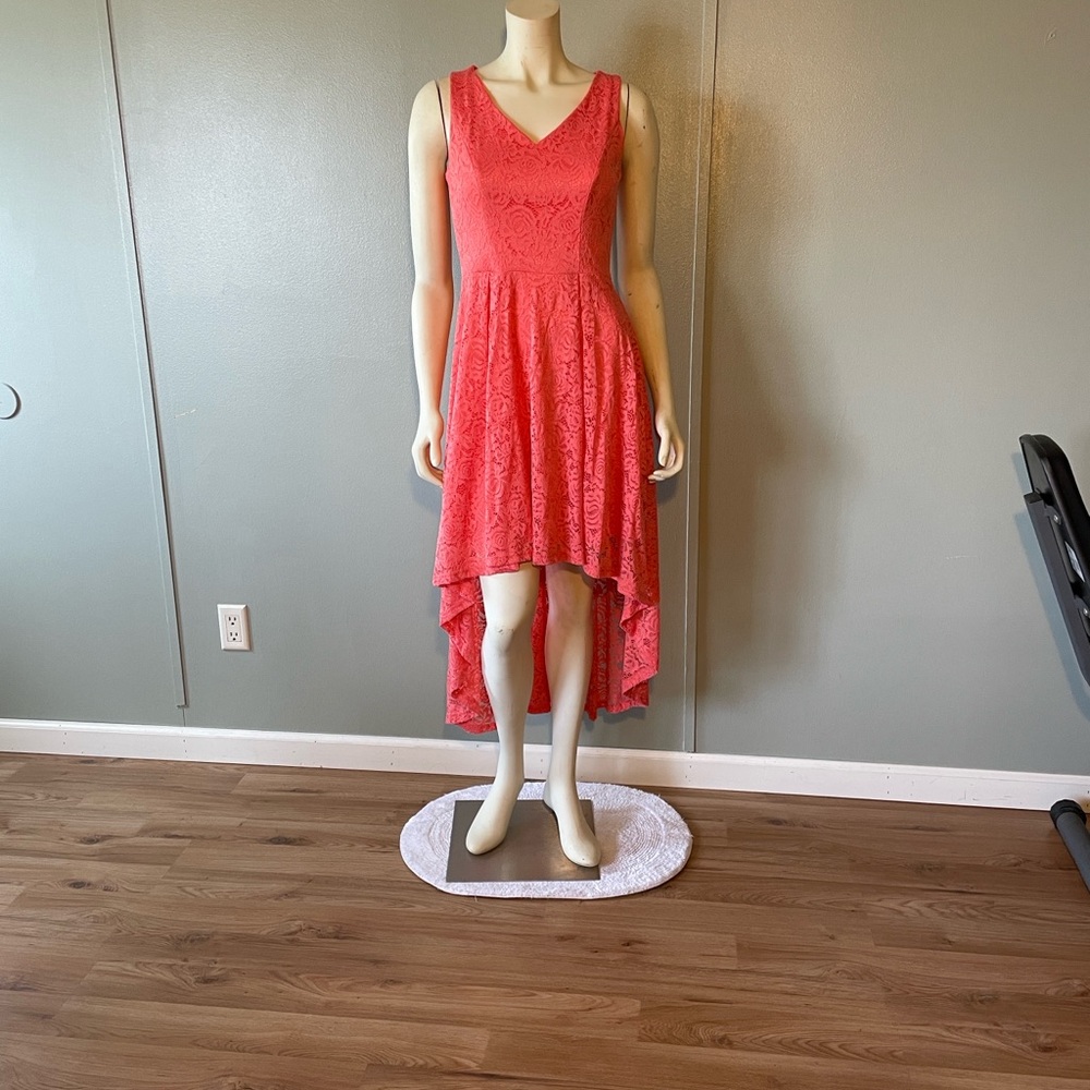 Bridesmay.  Chic Coral Lace High-Low Dress. Size Medium